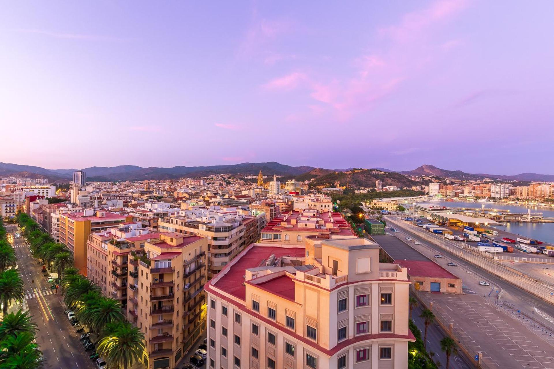 Apt Alameda De Colon Solo Familias Málaga Exteriör bild
