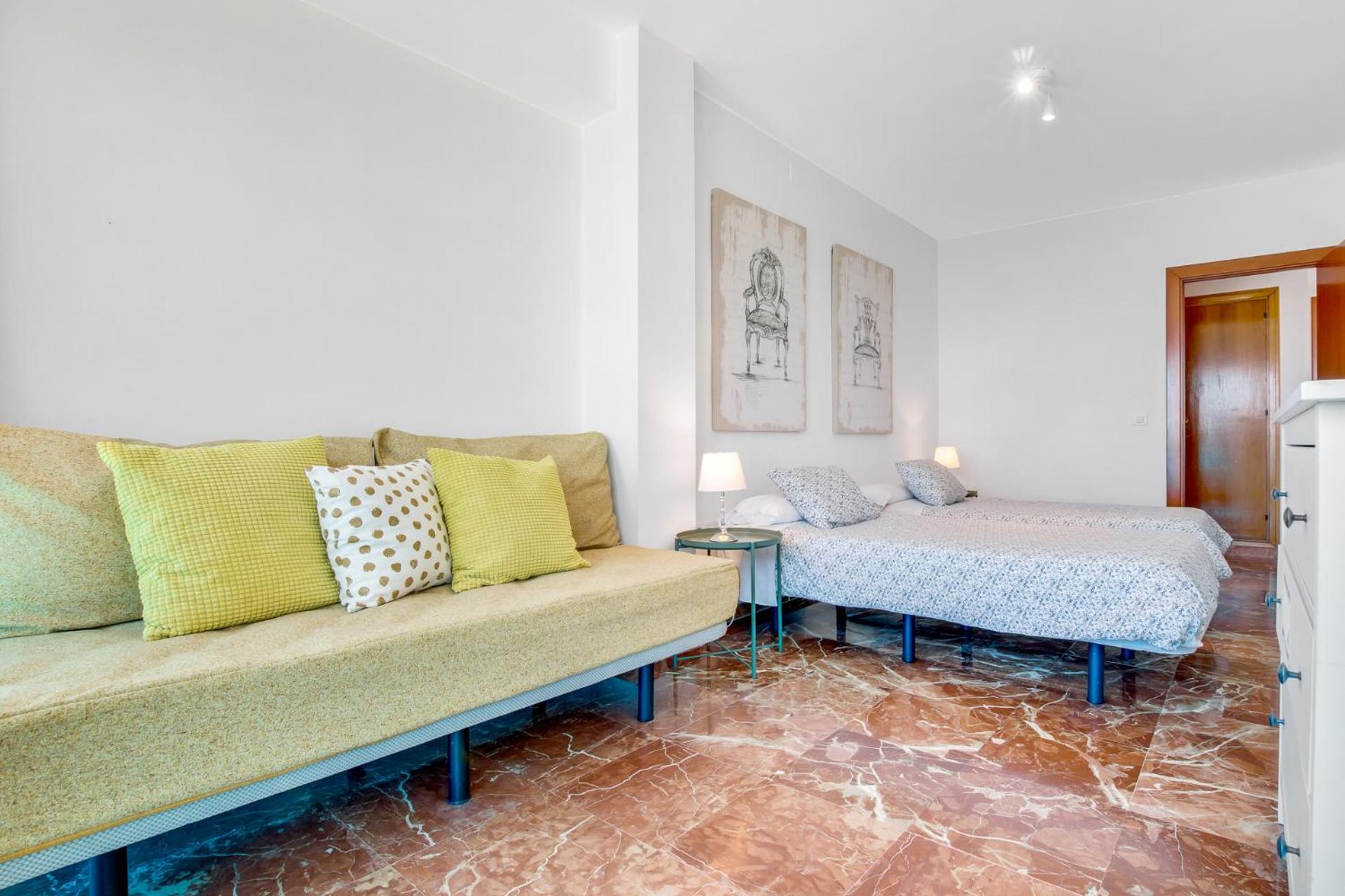 Apt Alameda De Colon Solo Familias Málaga Exteriör bild