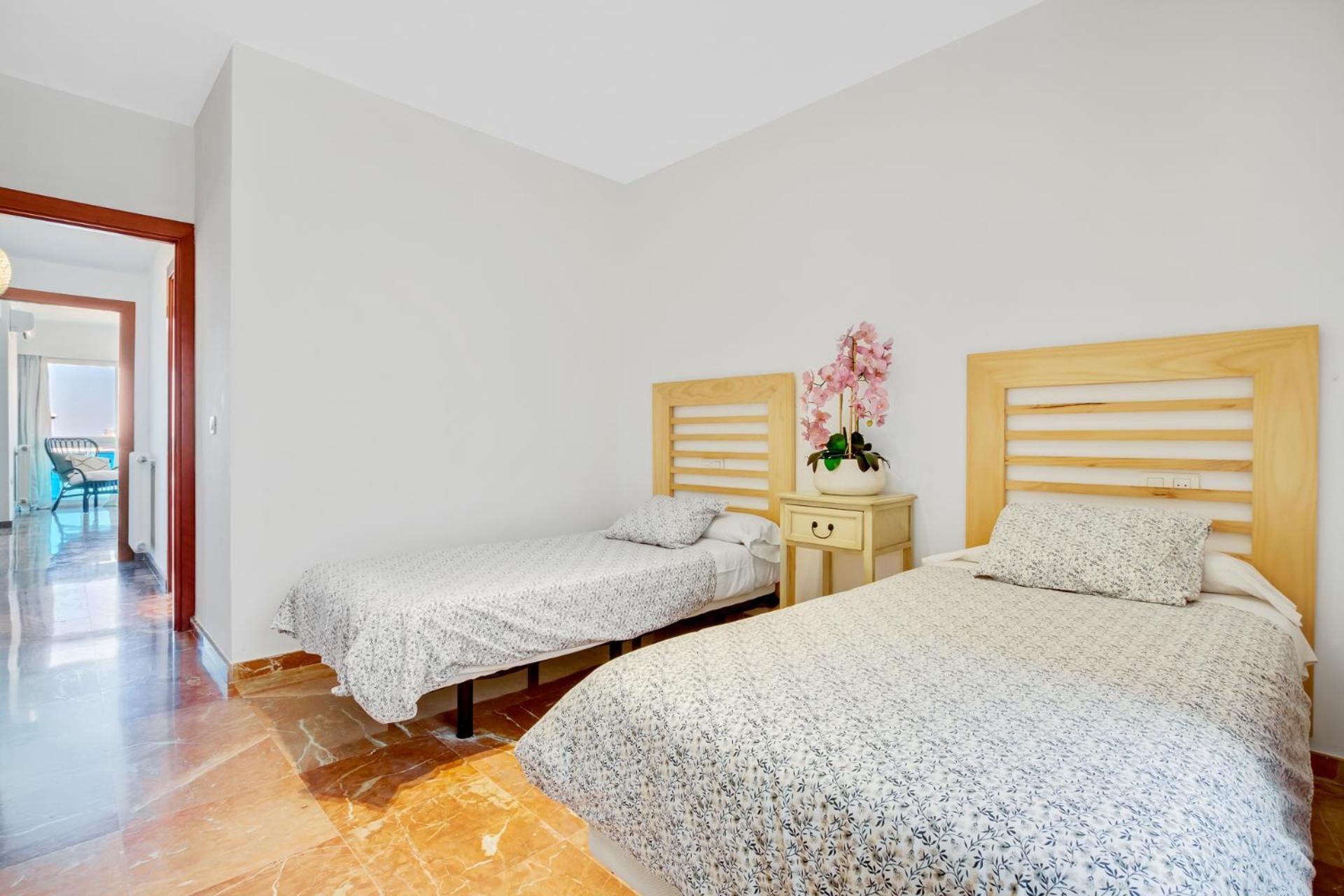 Apt Alameda De Colon Solo Familias Málaga Exteriör bild