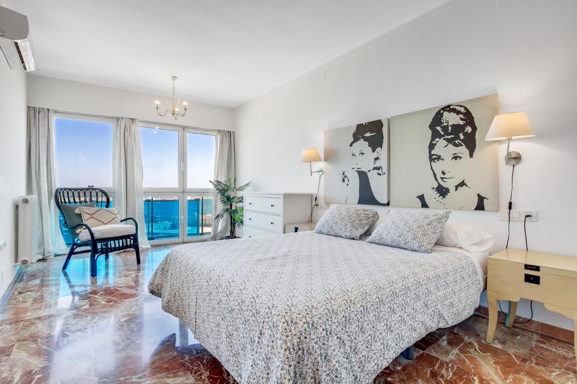 Apt Alameda De Colon Solo Familias Málaga Exteriör bild