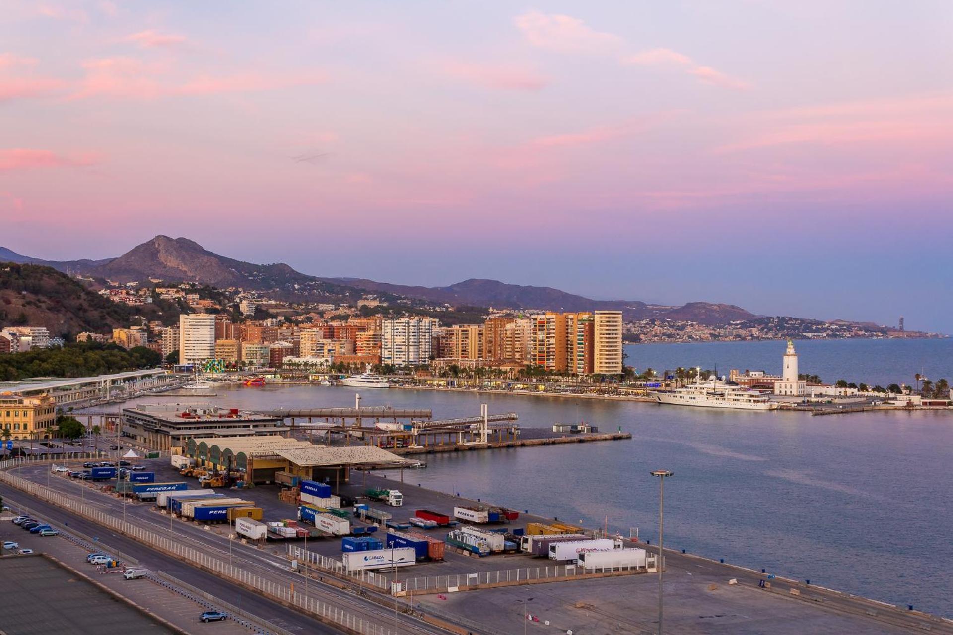 Apt Alameda De Colon Solo Familias Málaga Exteriör bild