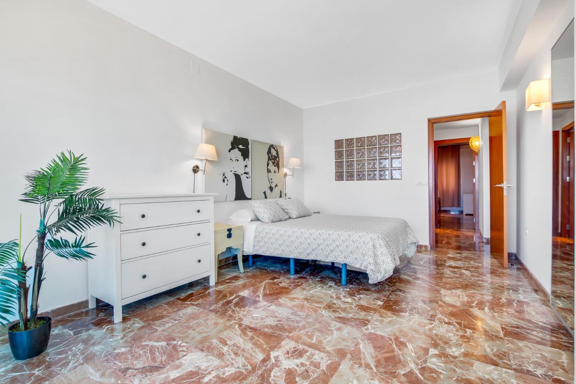 Apt Alameda De Colon Solo Familias Málaga Exteriör bild
